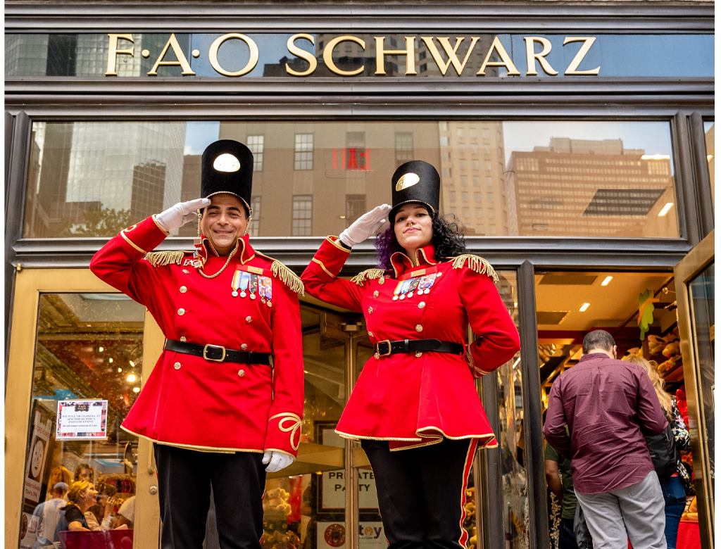 FAO Schwarz Dazzles and Delights with Exclusive In-Store Experiences for  Holiday Shoppers - aNb Media, Inc.